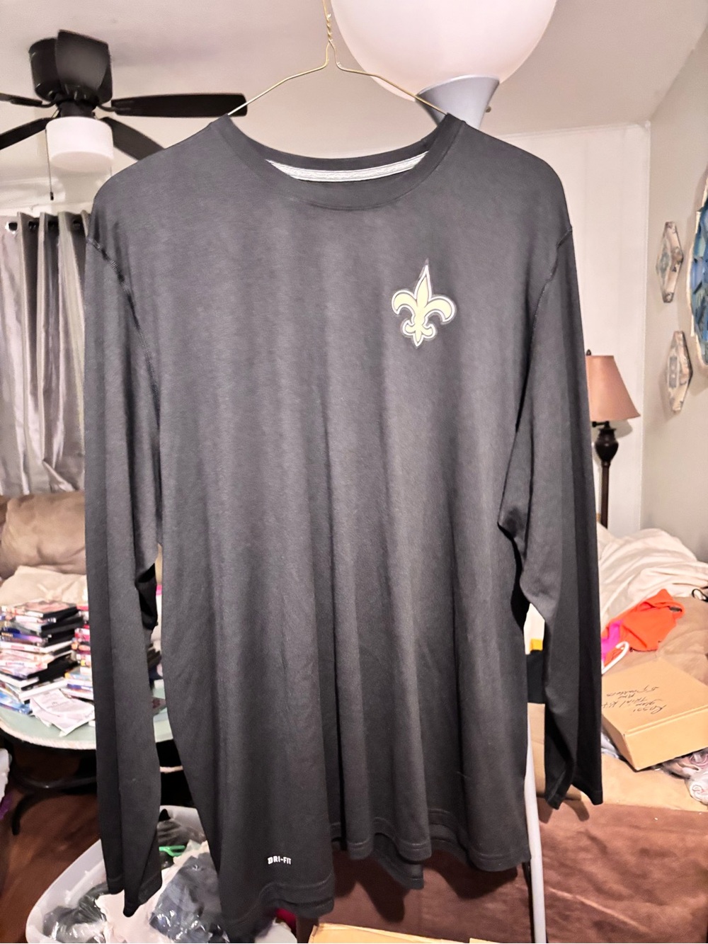 Nike Dri-Fit New
Orleans Saints long sleeve shirt in black & arav. size 3XL